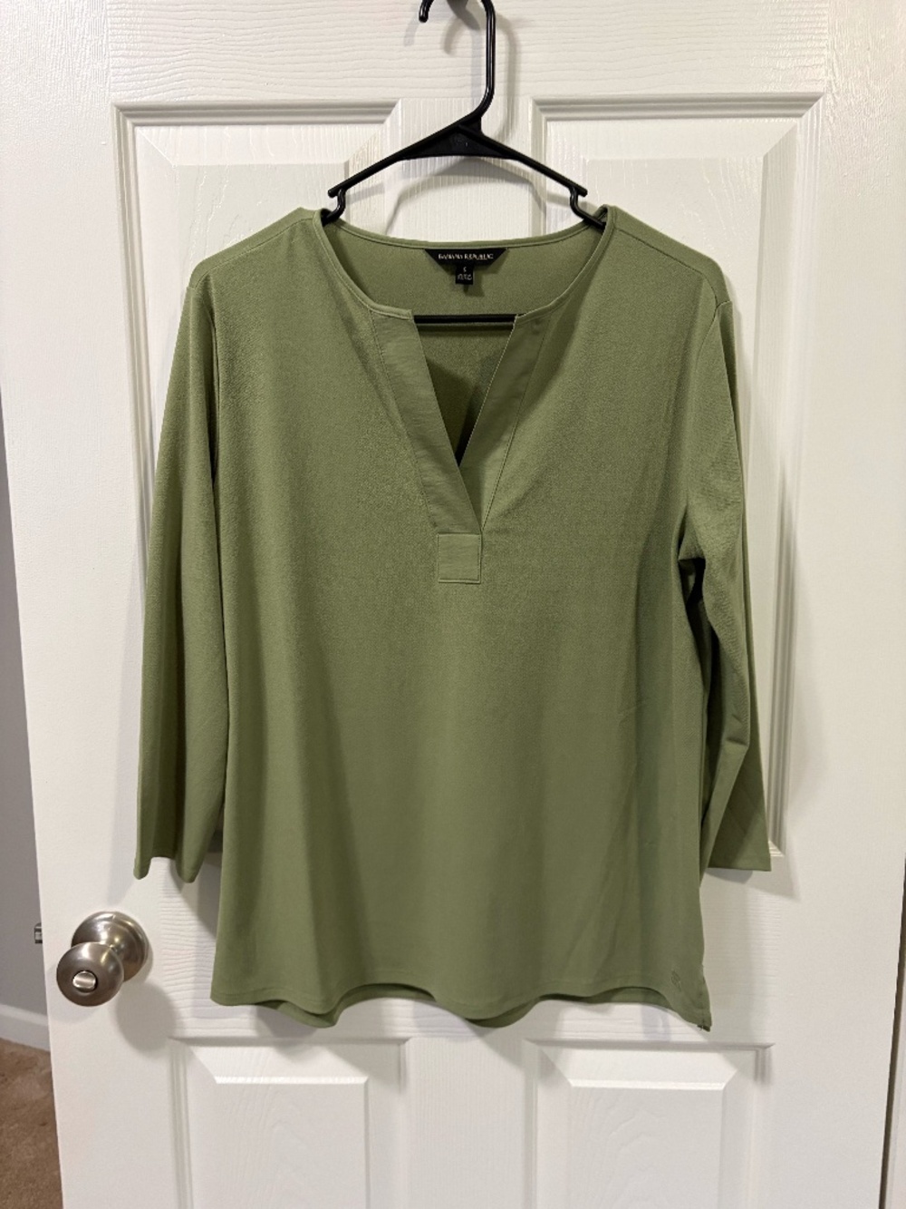 3/4 sleeve v neck tunic